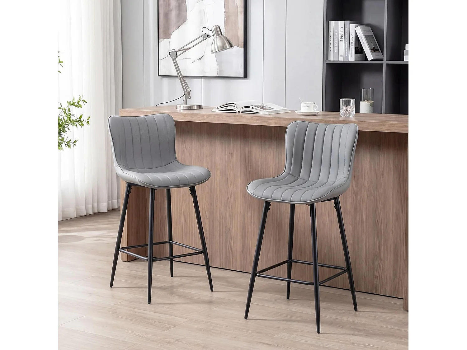 Lot de 2 Tabourets de Bar 63cm, Simili Cuir, Cadre Métal, Rembourrés avec Repose-Pieds