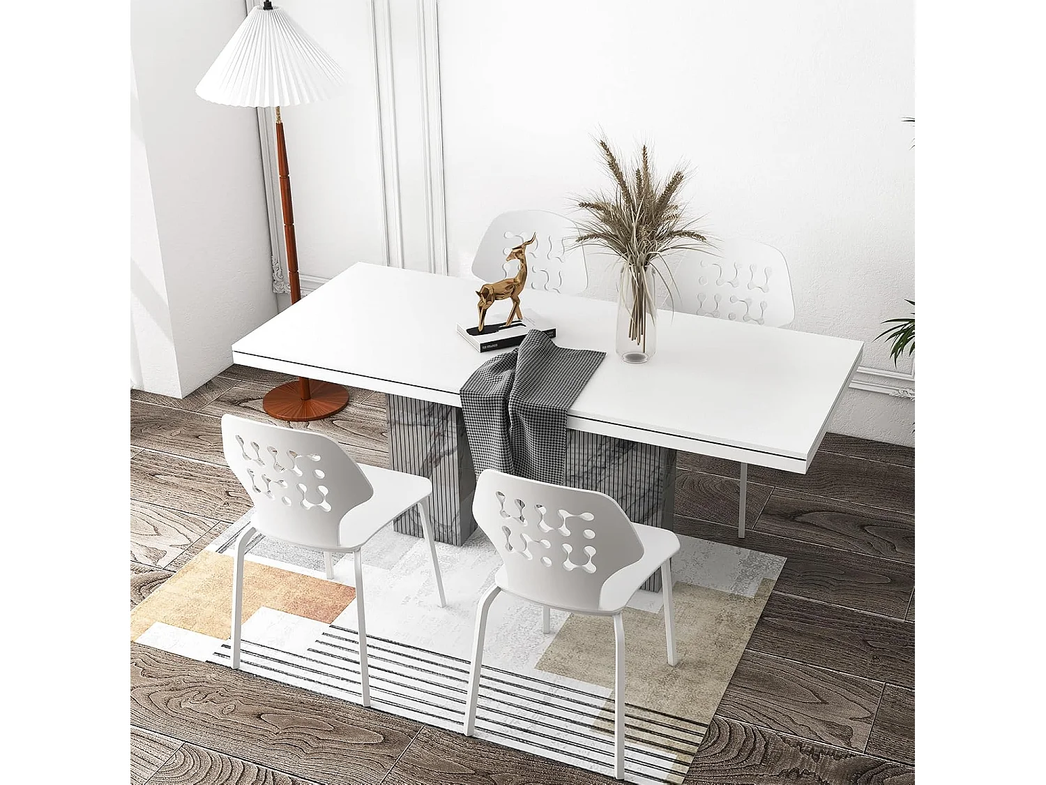 Set van 4 Scandinavische keukenstoelen, PP materiaal met uitgesneden detail