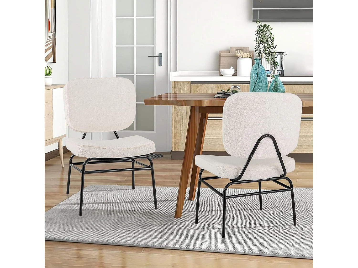 Scandinavische eetkamerstoel sherpa, sponsvulling, metalen frame, Beige