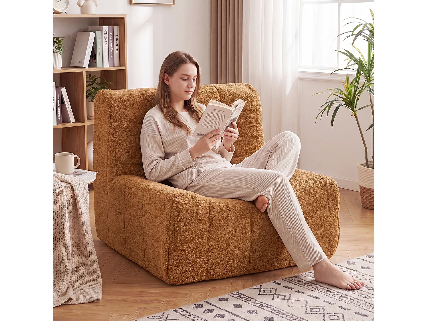 Fauteuil avec rembourrage en mousse et housse en peluche