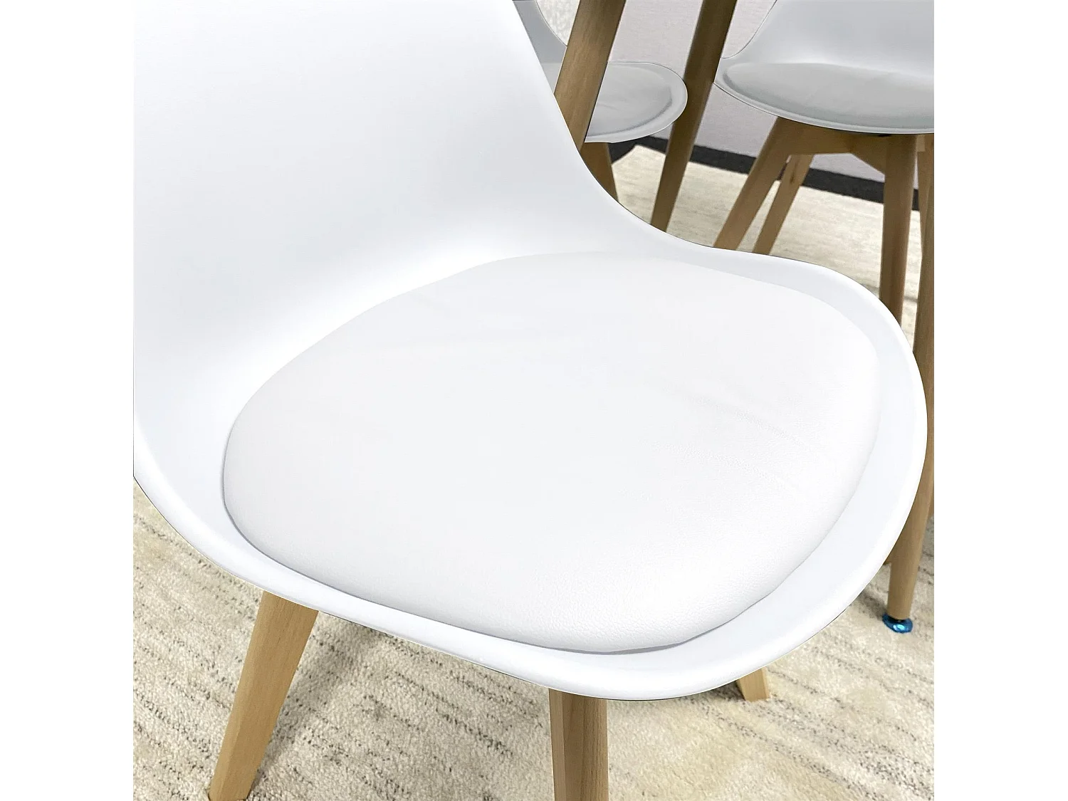 Dining Table And 4 Chairs White Round Table With 4 White Plastic Chairs Dining Room Furniture