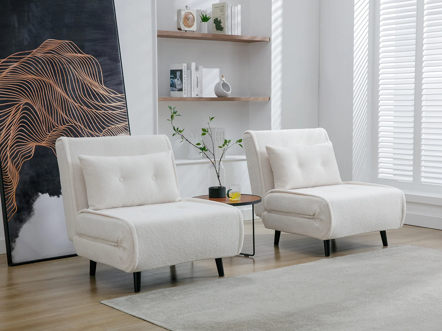 Vadderat läderklädda fötölj i elfenben bouclette URIBE