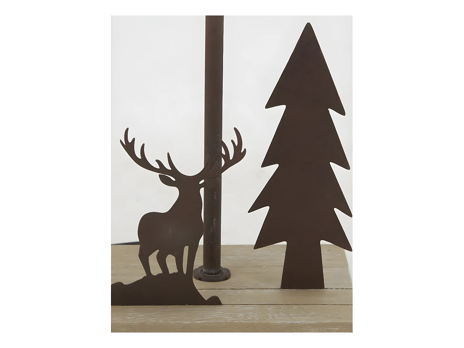 Lampe à poser en métal bois cerf et sapin