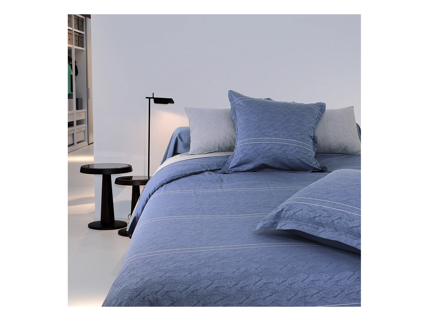 Parure de lit 240x220 cm Satin de coton VENDOME Bleu foncé