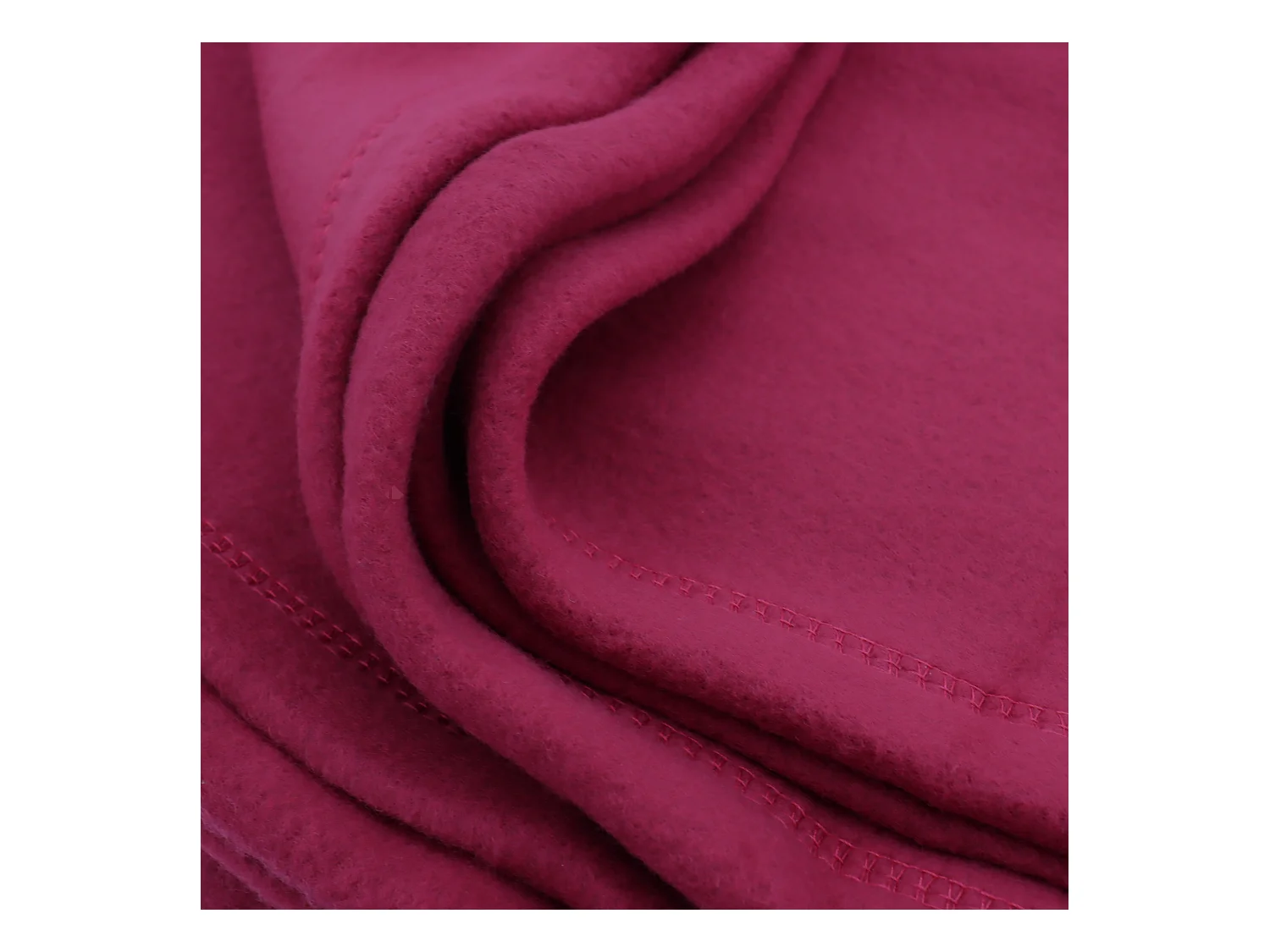 Couverture polaire 220x240 cm Isba violet Prune 100% Polyester 320 g/m2 traité non-feu