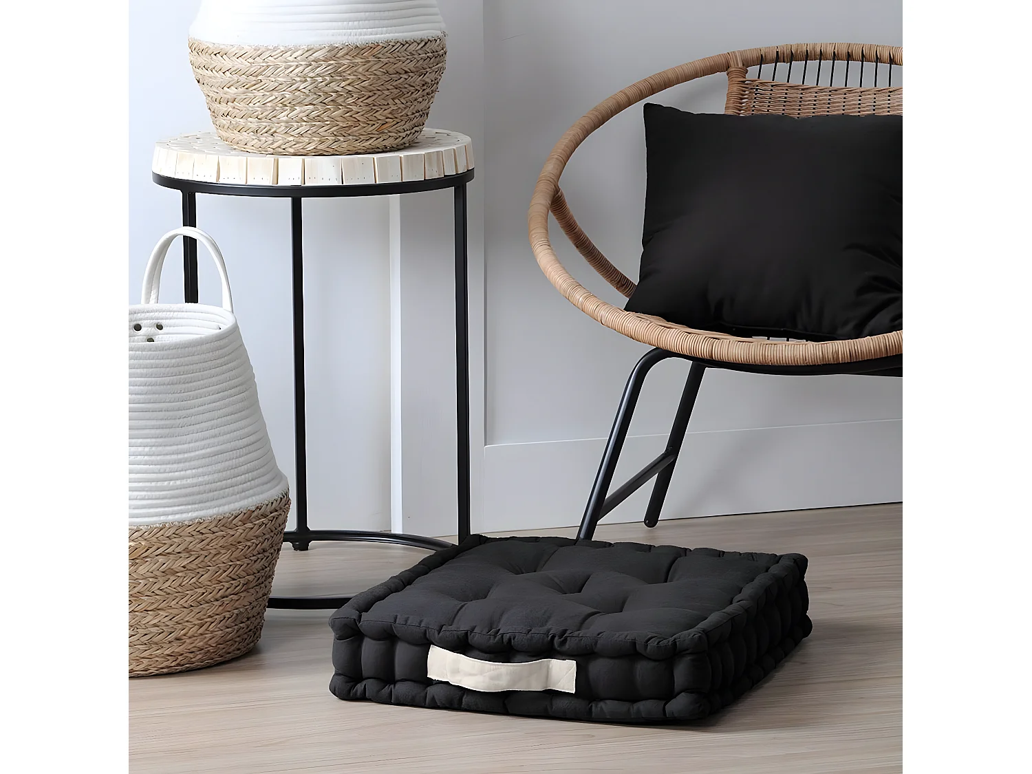 Epais coussin de sol en coton noir 45 cm