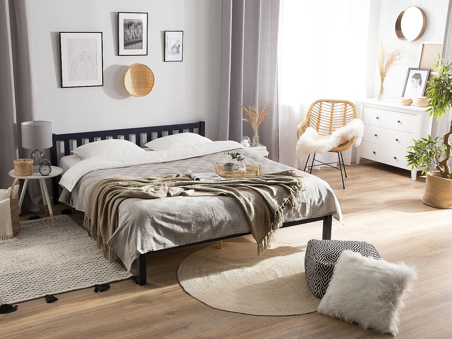 Lit avec sommier Bois de pin FLORAC 140 x 200 cm Bleu marine
