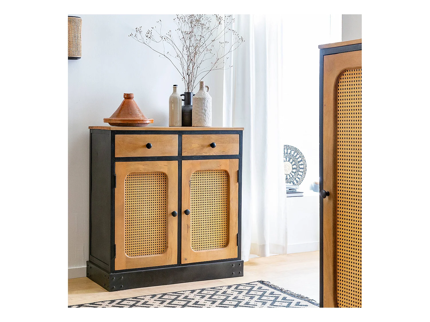 Buffet en bois de manguier et cannage Ezra