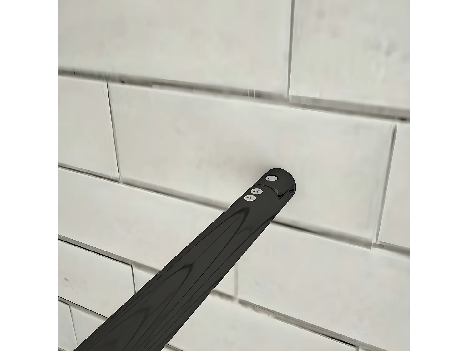 Barre de stabilisation extensible 70-120cm pour douche à l'italienne, barre de fixation cylindrique en aluminium avec la finition NOIR MAT