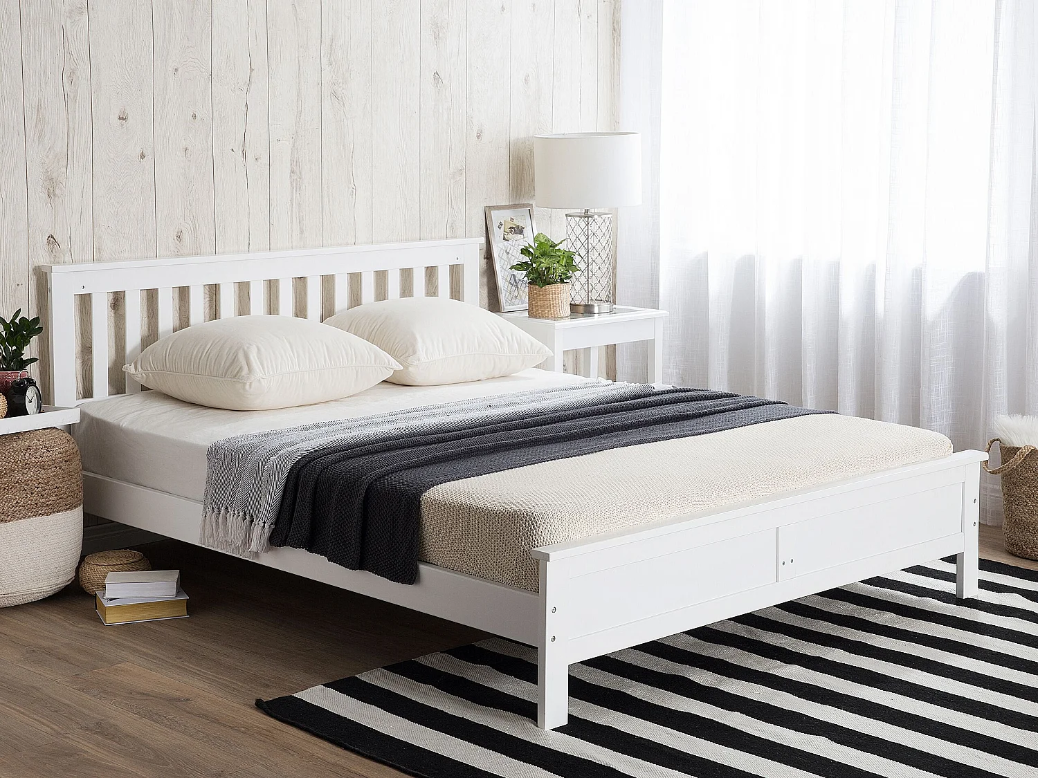 Lit avec sommier Bois de pin MAYENNE 140 x 200 cm Blanc