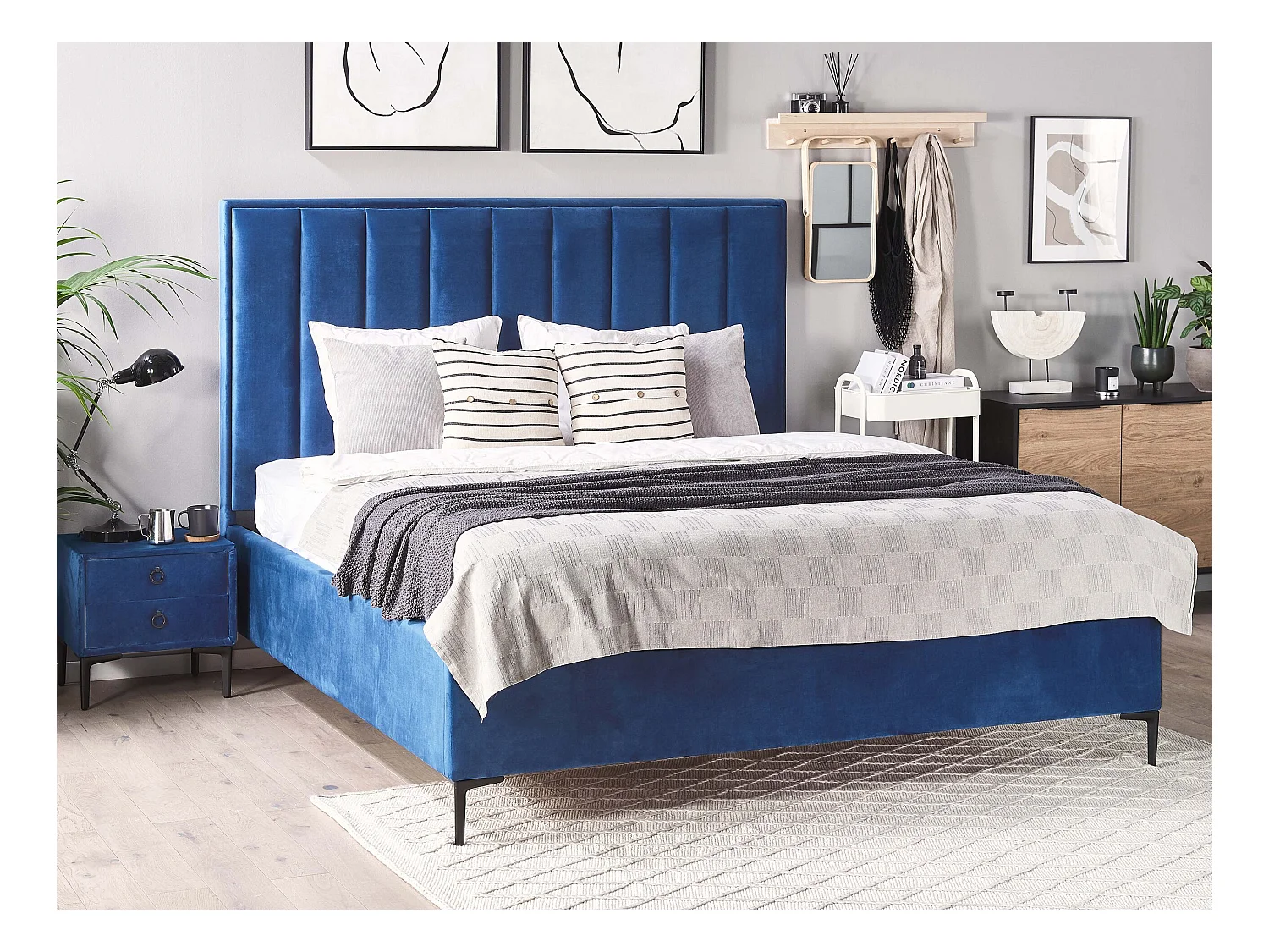 Polsterbett Samtstoff Blau 140x200 cm mit Bettkasten hochklappbar Sezanne