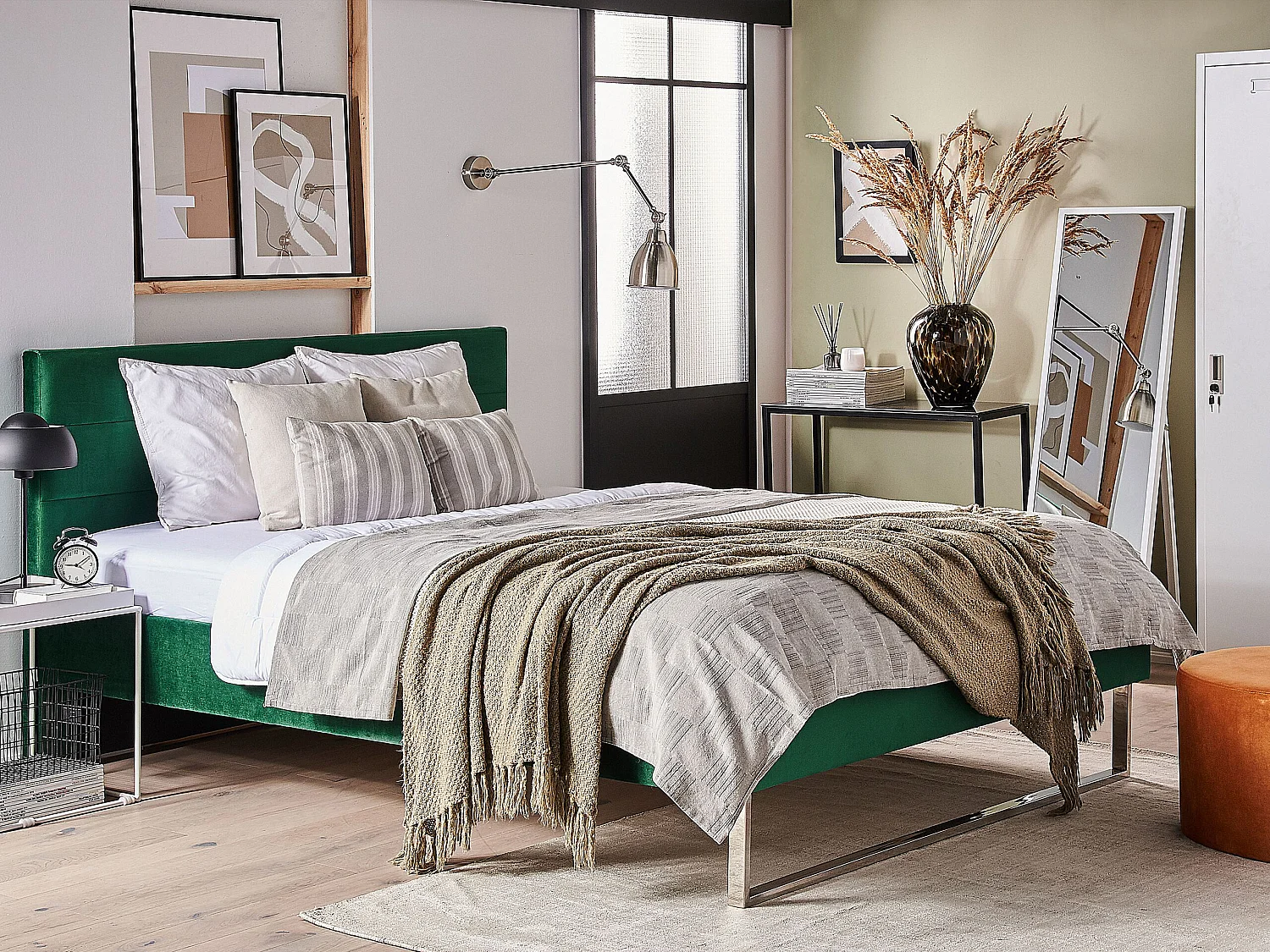 Lit avec sommier Velours BELLOU 160 x 200 cm Vert