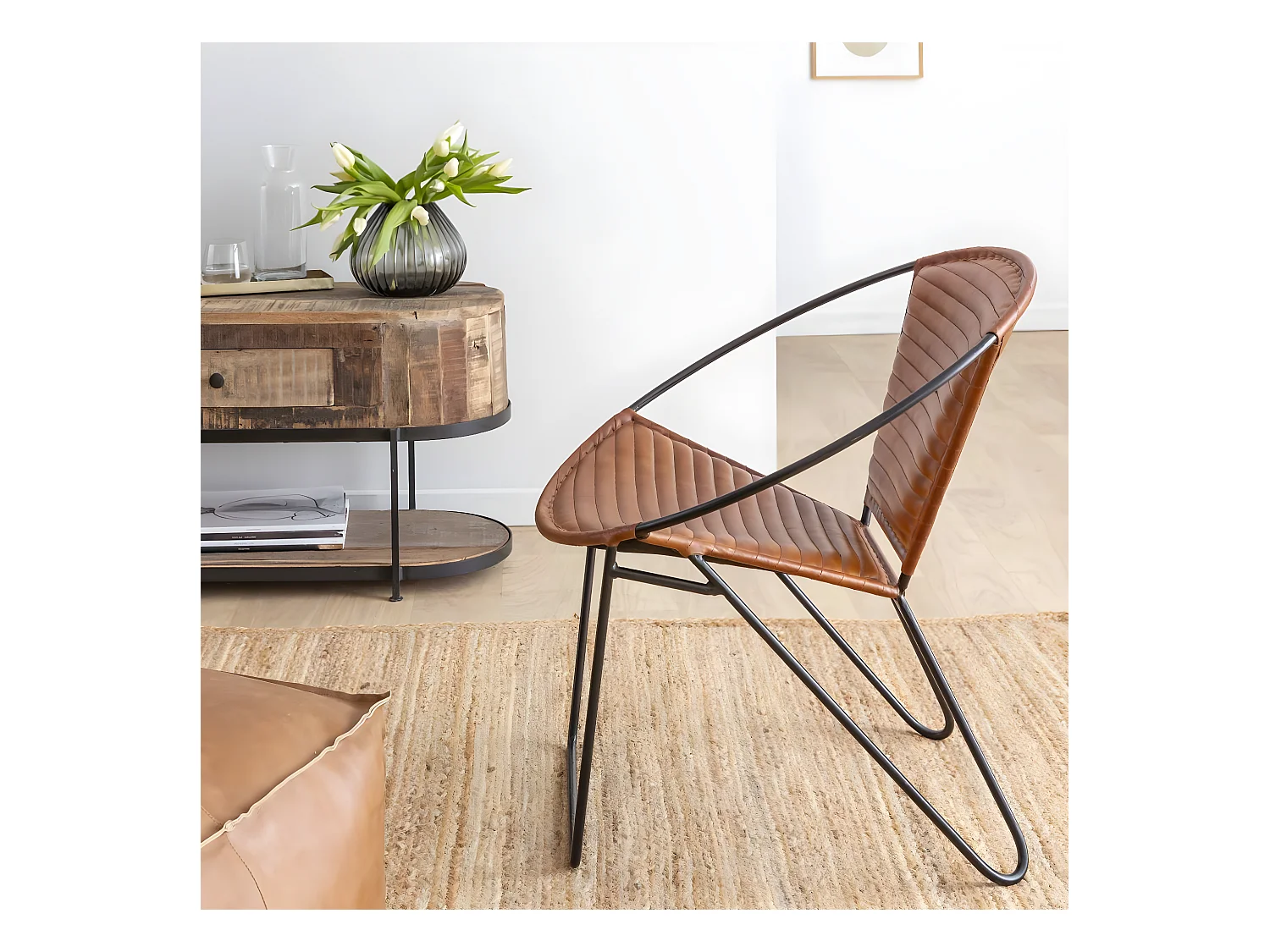 Fauteuil en cuir marron et métal Jaya