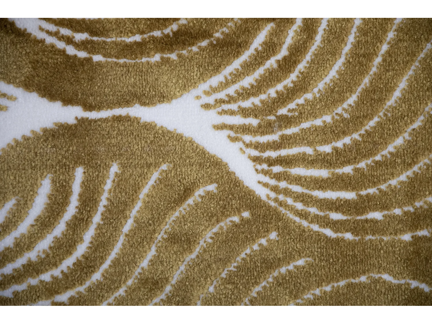 Tapis Salon Chambre D'intérieur Poils Doux Motifs Géométrique Doré Jaune Ocre Blanc 150x200 Cm
