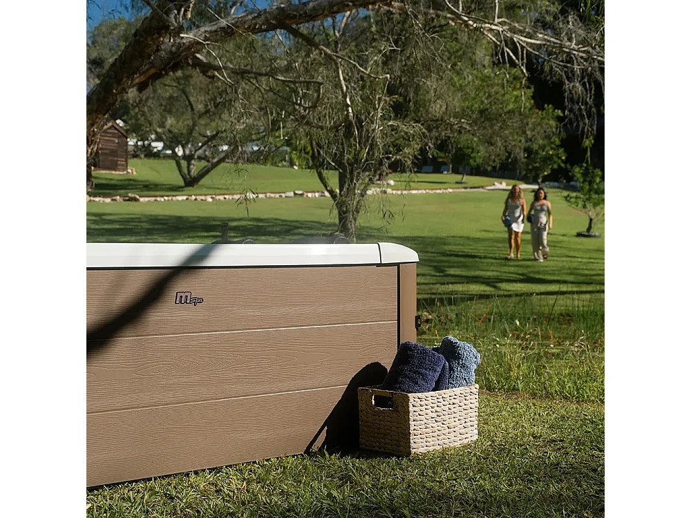 Tempo Style – MSpa OSLO AMBER AERO PLUS Whirlpool | 140 Luftdüsen mit 3 Geschwindigkeitsstufen, 8 Hydrodüsen, Heizung, Abdeckung inklusive | Maße: 1,8 m x 0,65 m