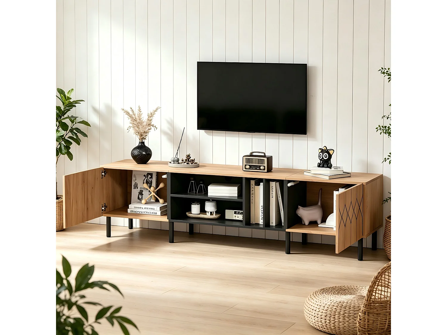 Mobile TV 180 cm nero con decoro legno, 2 ante e 4 nicchie contenitive per soggiorno