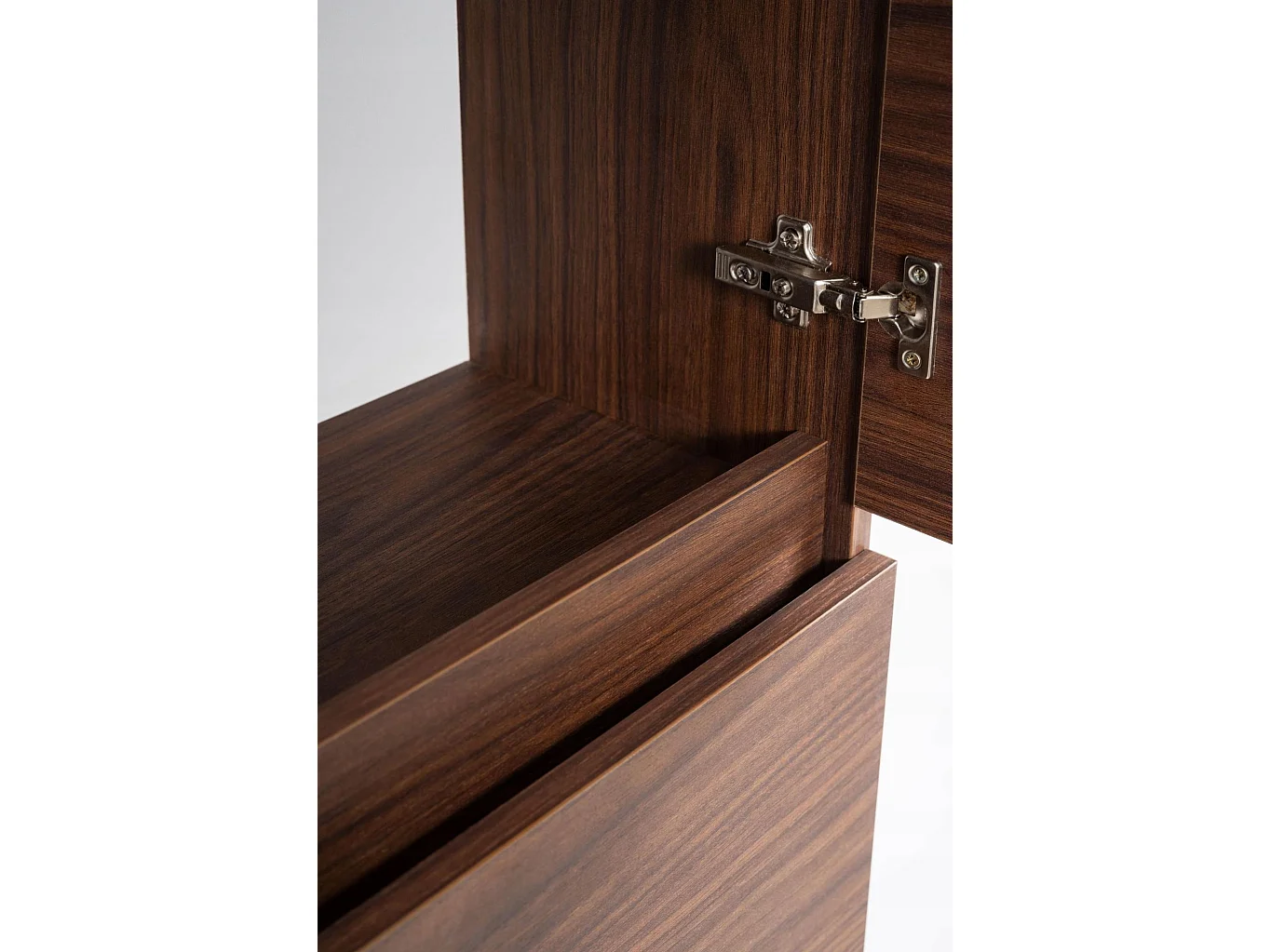 Badkamerkolom 136cm - Hangend - Noten Mat - Smal badkamermeubel – RODAN