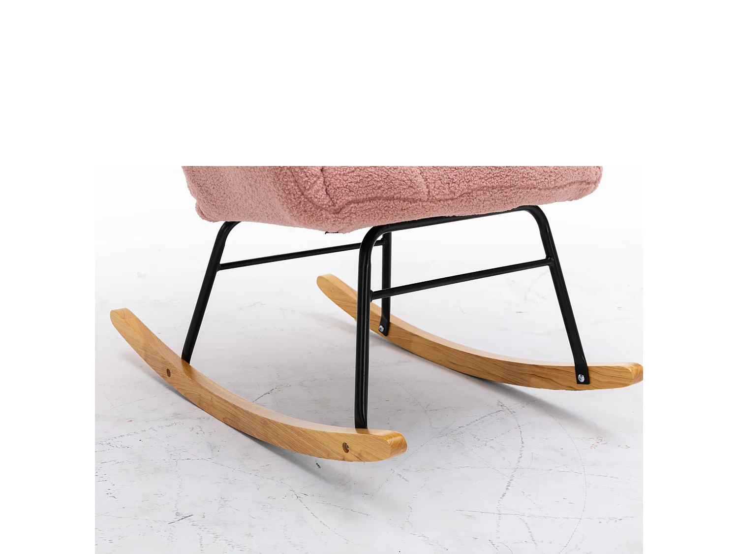 Fauteuil à bascule 80/95/70 cm, Rocking chair avec dossier haut et accoudoirs rembourrés Lammfell-Optik rose