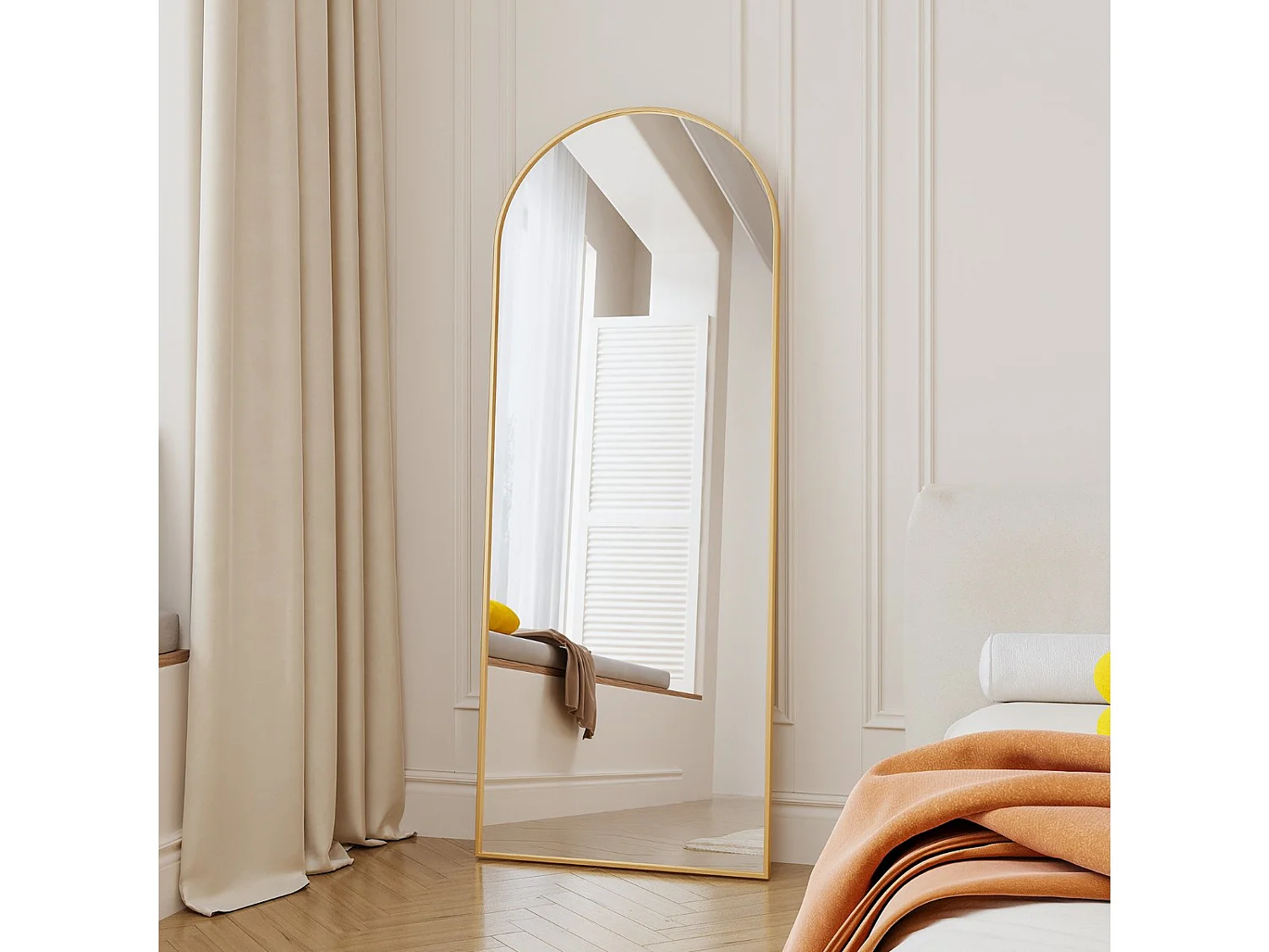Miroir sur pied incurvé 165 x 60 cm - cadre en aluminium - verre anti-éclats - grand format - doré