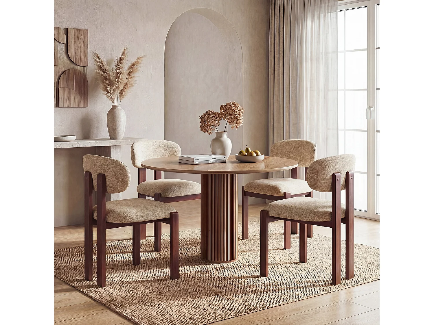 Set di 4 sedie caramello SMARTUE, rivestimento in tessuto ciniglia, seduta spessa, schienale curvo, gambe in legno di hevea color noce scuro
