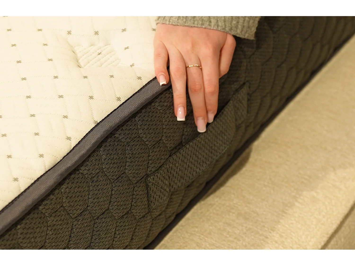 Matelas BUBBLE 200x200 cm Hauteur 26 cm Bande Laterale 3D Mousse a Memoire de forme Soutien Mi-ferme