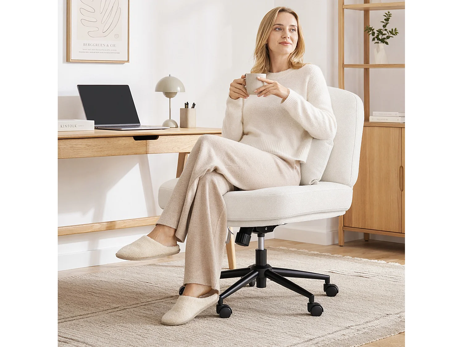 HOMEMIYN Chaise de bureau ergonomique avec coussin lombaire, Fauteuil pivotant 360°, dossier inclinable réglable,  tissu beige, hauteur ajustable