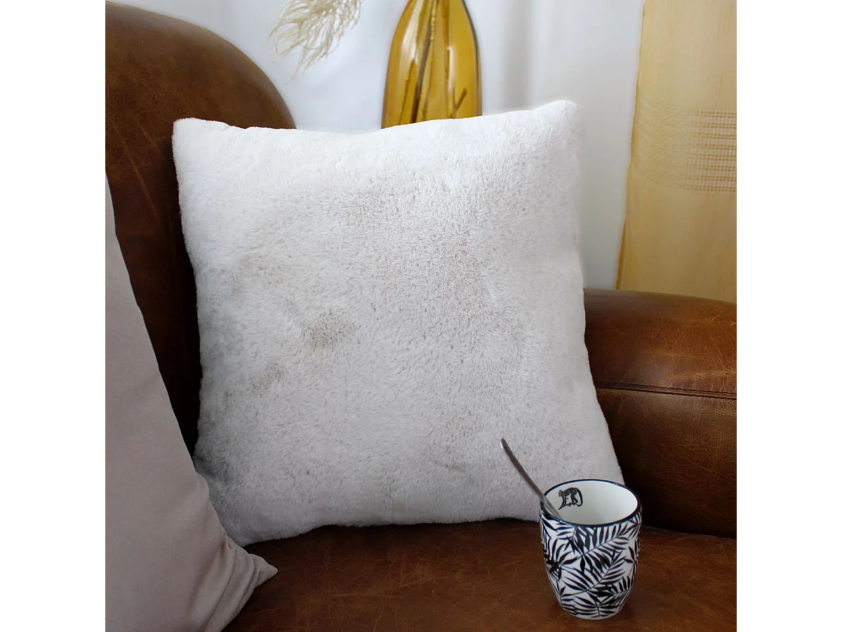 Coussin Déco Imitation Fourrure "Rabbit" 40x40cm Blanc