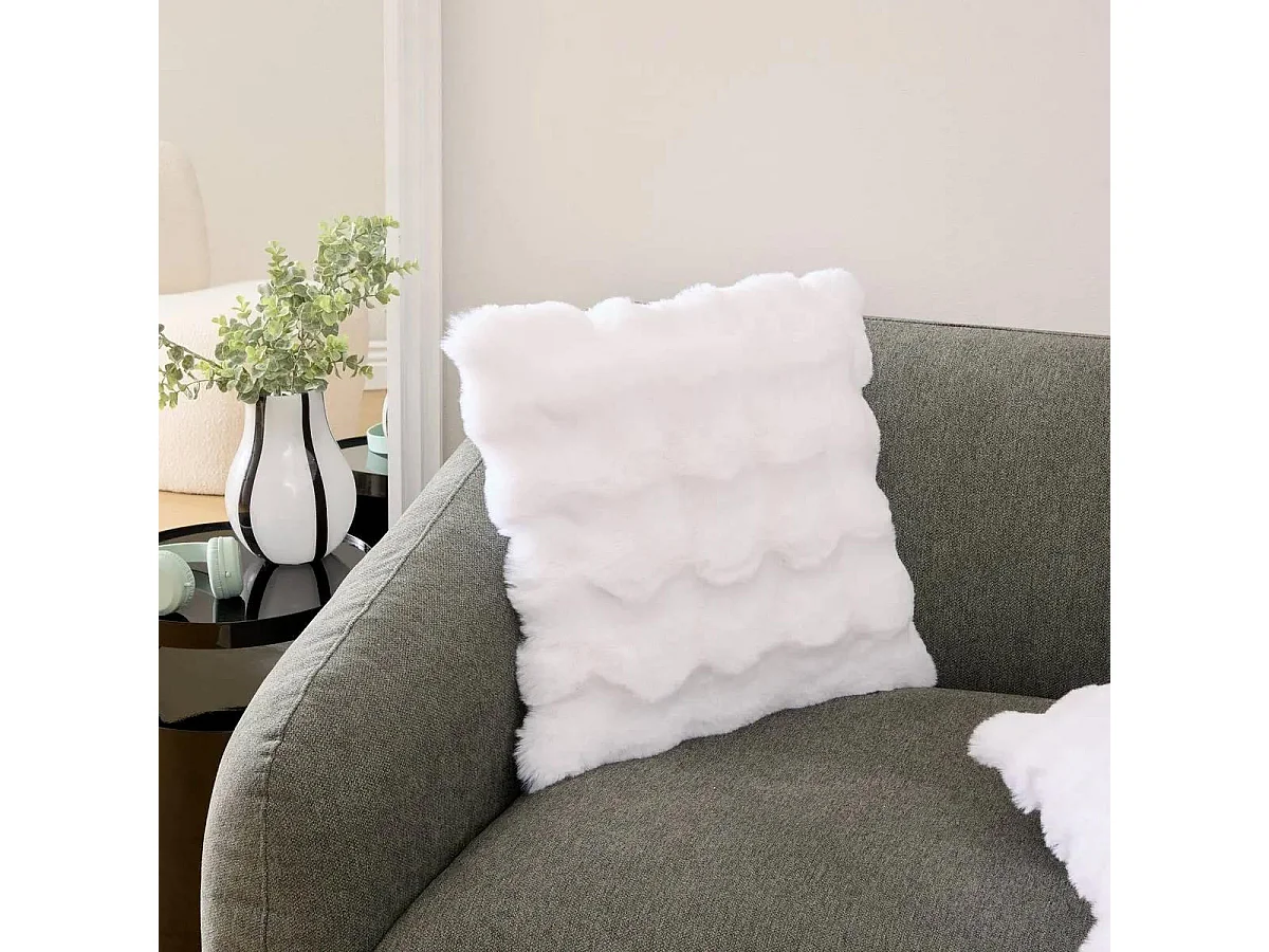 Coussin Imitation Fourrure 3D "Zephy" 45x45cm Blanc