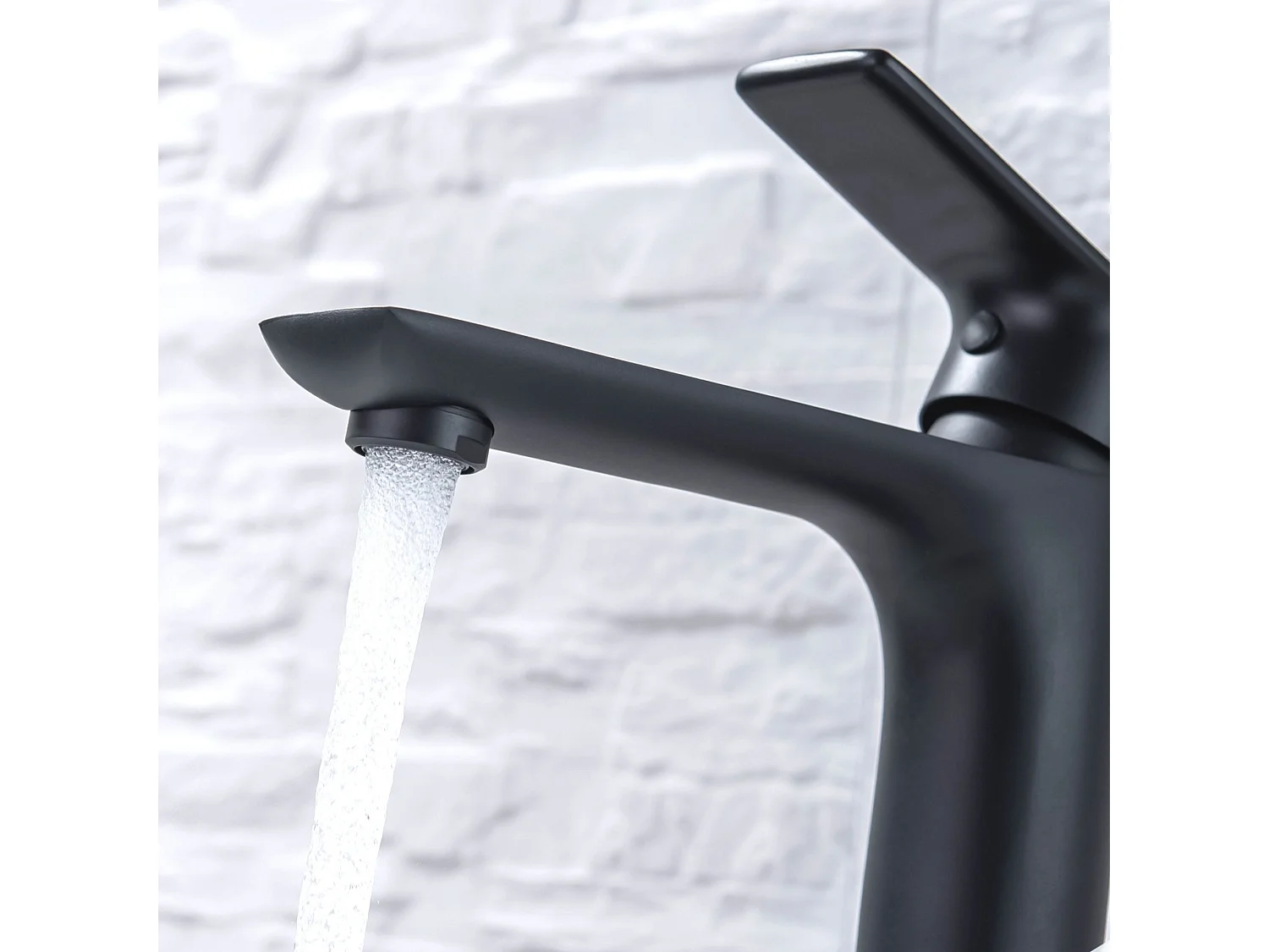 Mitigeur de lavabo LOMAZOO noir Taurus