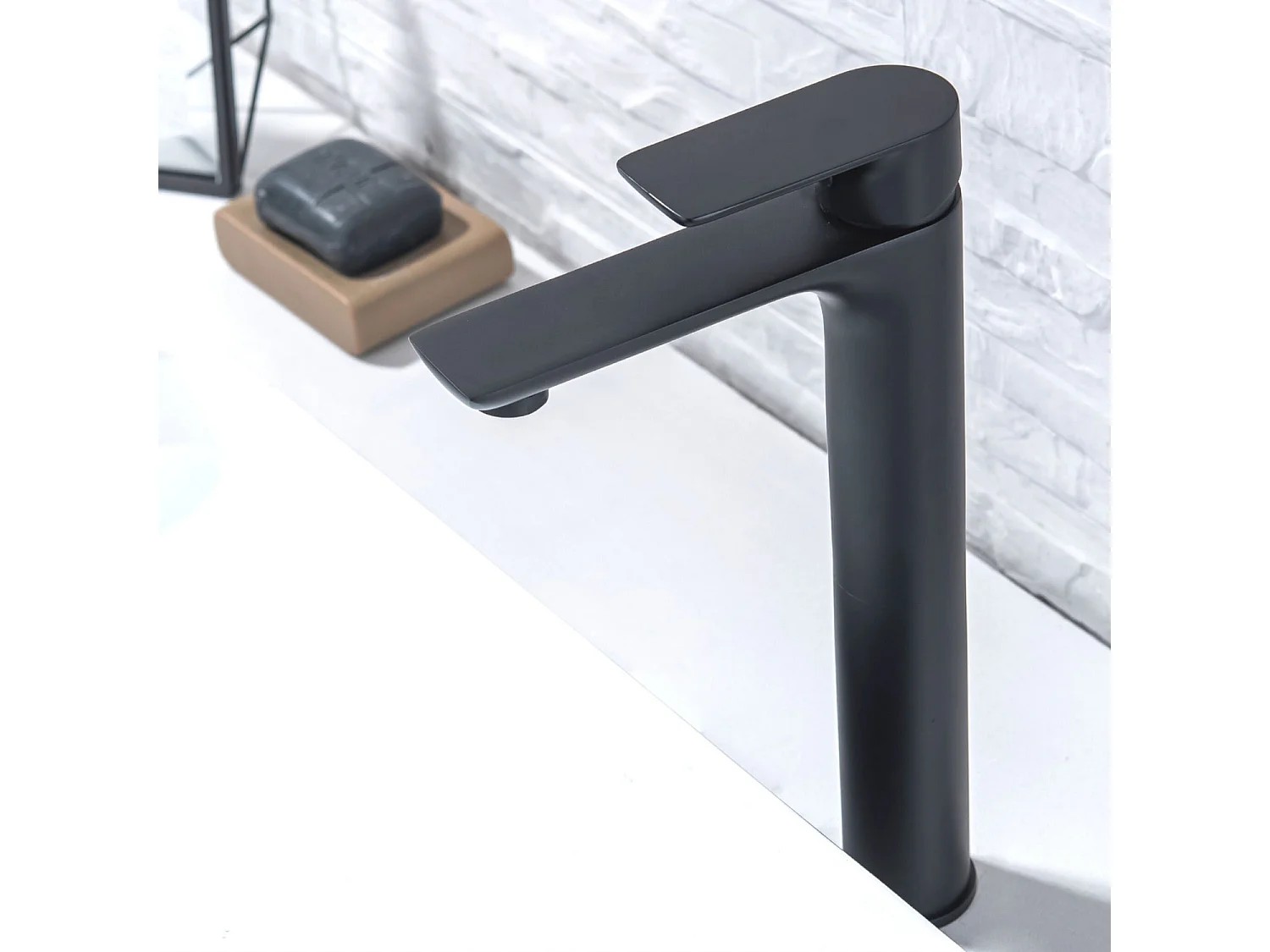 Mitigeur de lavabo LOMAZOO noir Taurus