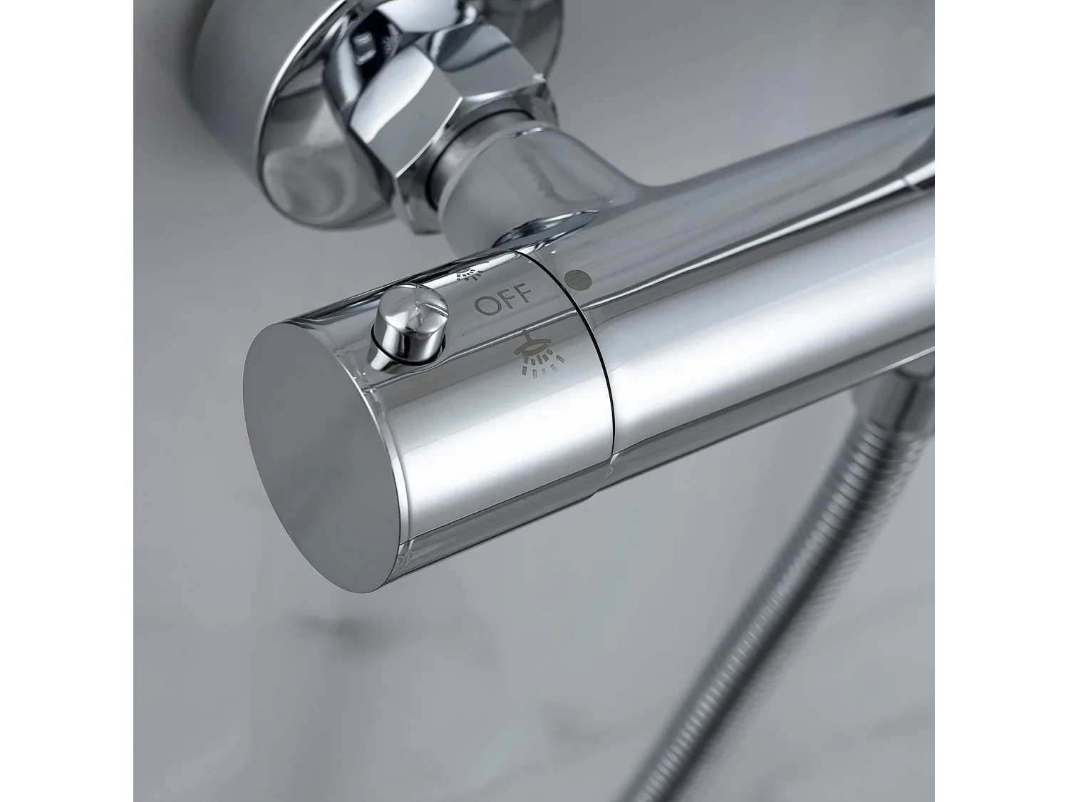 Colonne de douche avec mitigeur thermostatique LOMAZOO  Ariël Chromé