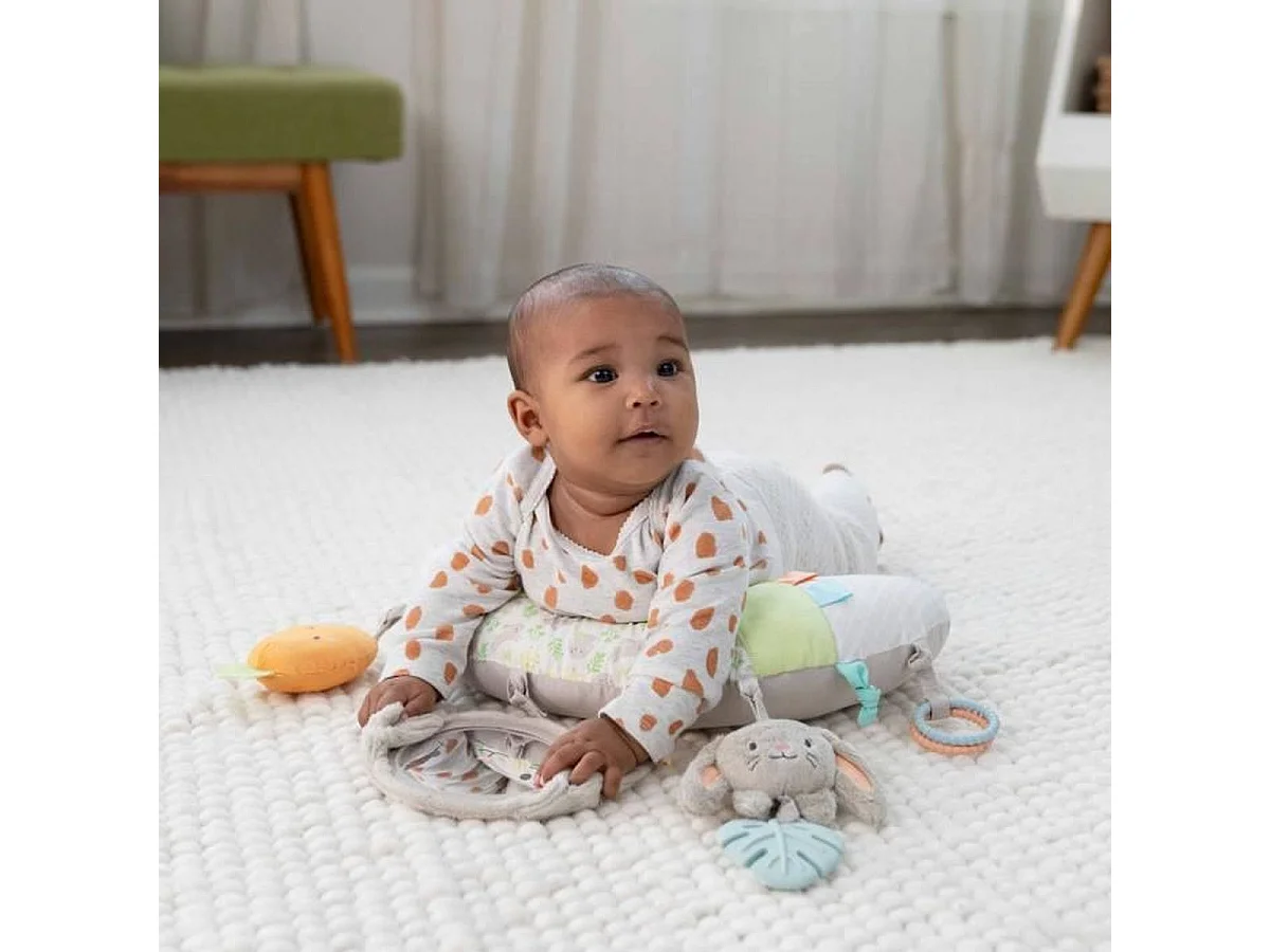 INGENUITY Sylvi Baby Playmat met ondersteuningskussen en 4 sensorische speeltjes