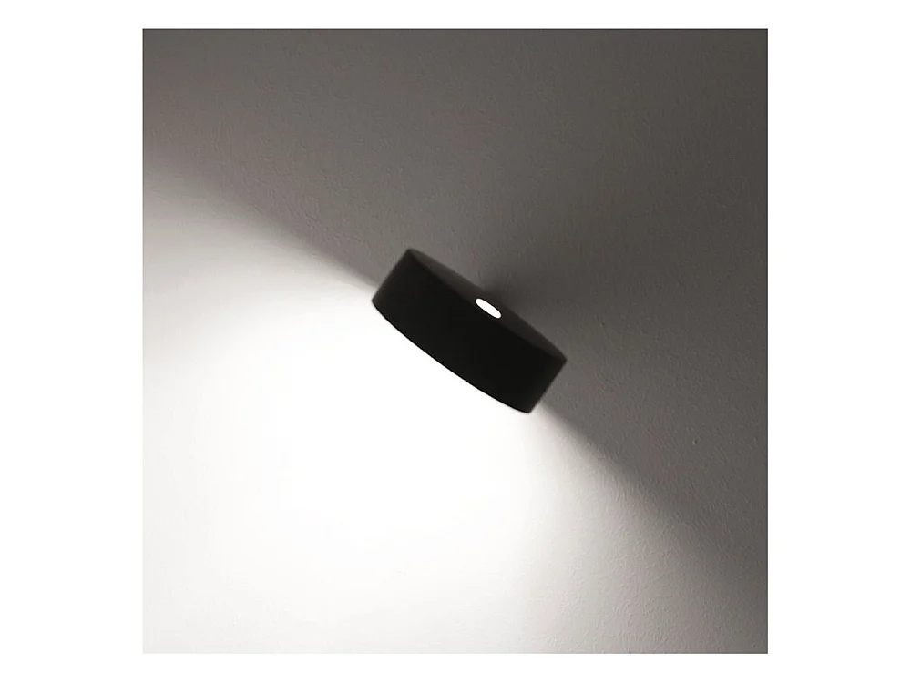 Zafferano SUPER O Lampada a led da parete Nera ricaricabile e dimmerabile