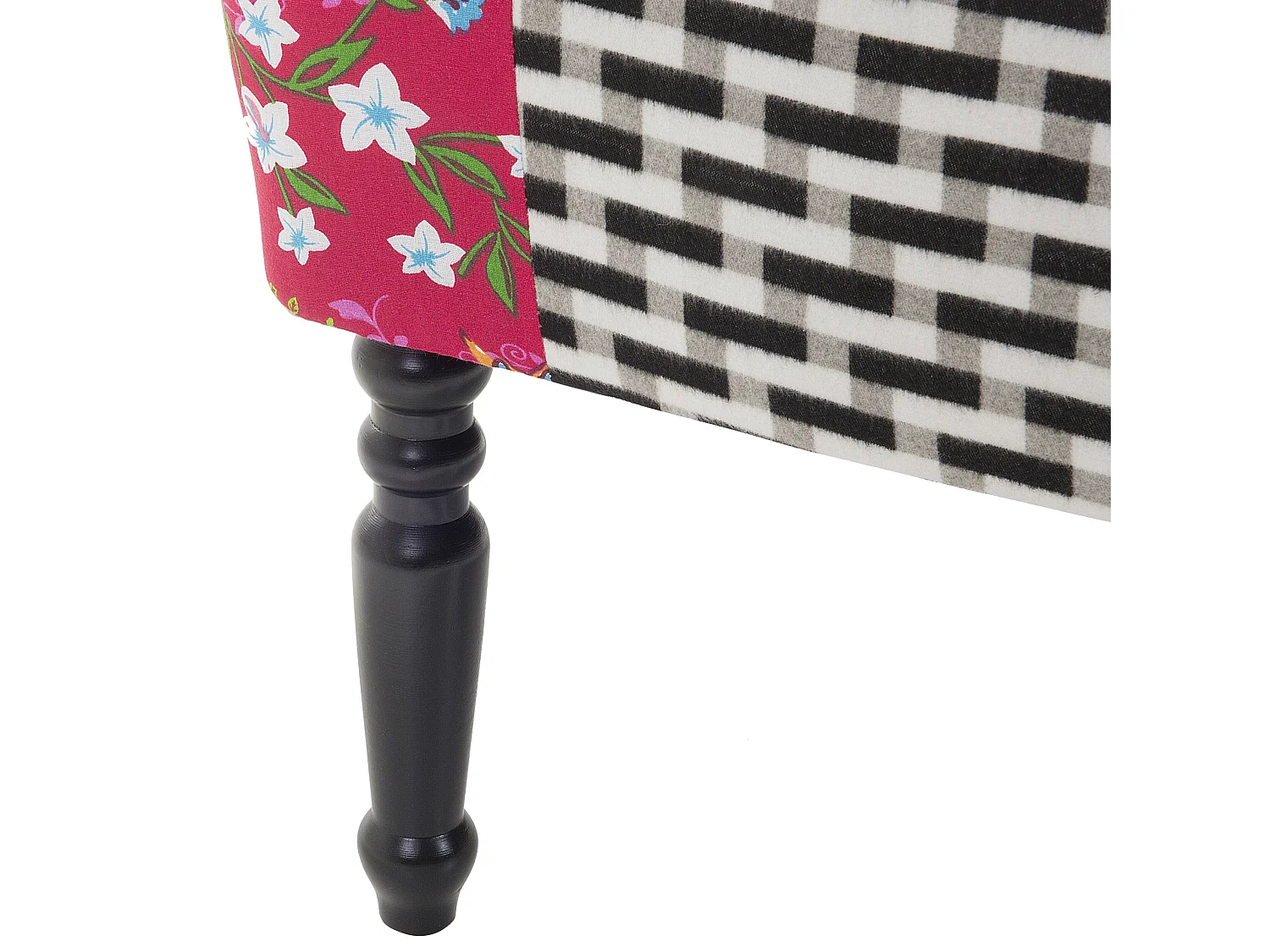 Trendy Sessel Polsterbezug dekorative Füße Patchwork bunt rosa Mandal