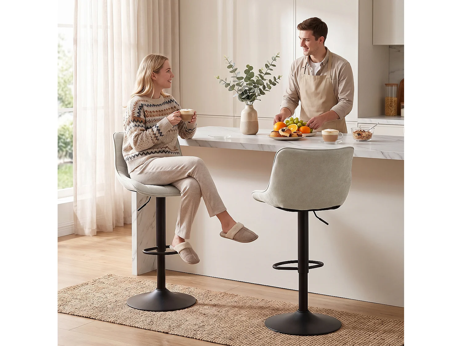 Set 2 sgabelli da bar girevoli in metallo bianco crema