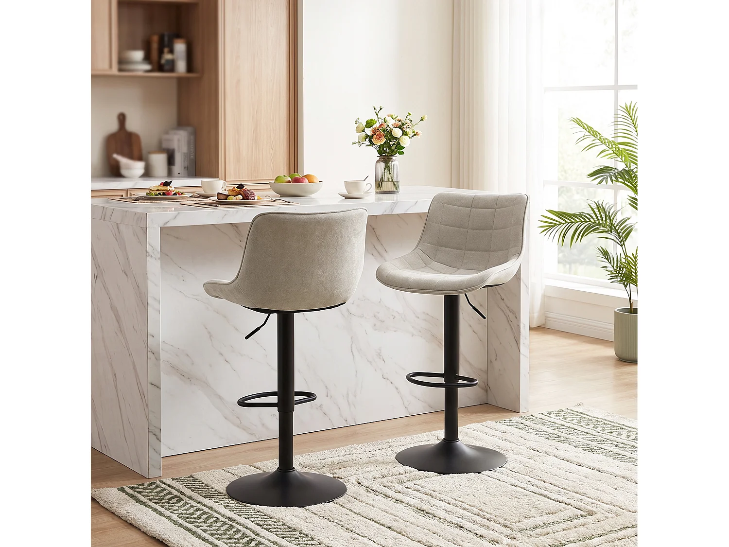 Set 2 sgabelli da bar girevoli in metallo bianco crema