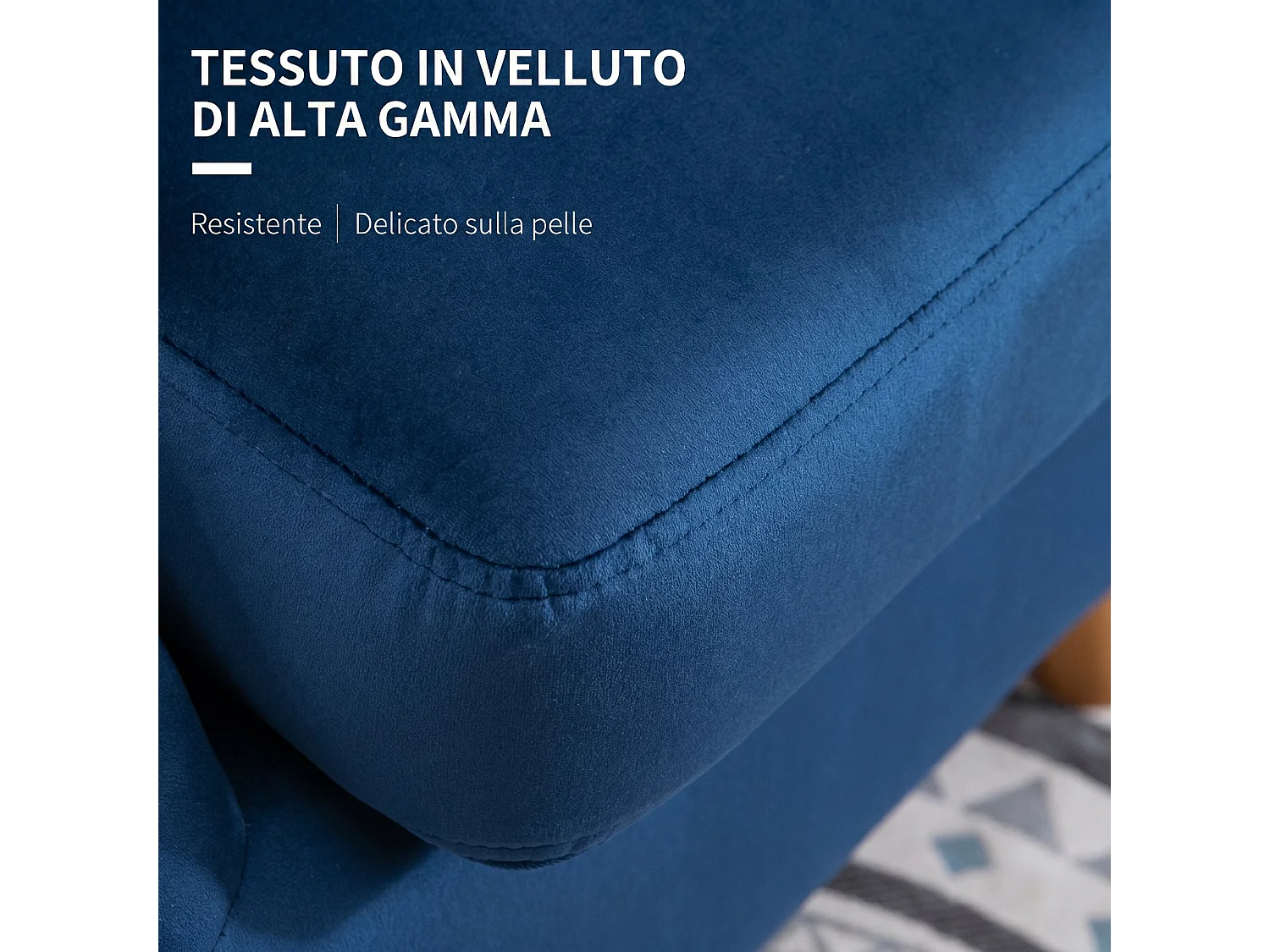 Poltrona salotto imbottito con gambe in legno di caucciù blu