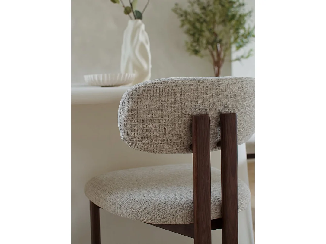 Eetkamerstoel Noor - Beige met Walnootkleurig Onderstel - Set van 2