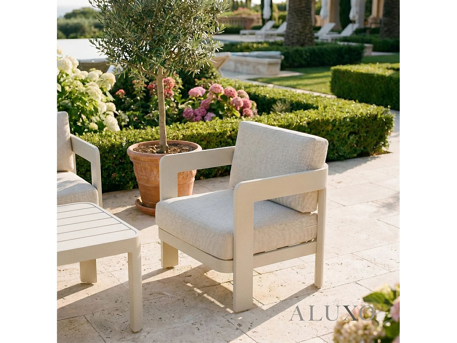 ALUXO Sofia 5-Seater Luxury Lounge Set - Taupe Aluminium & Slat Table