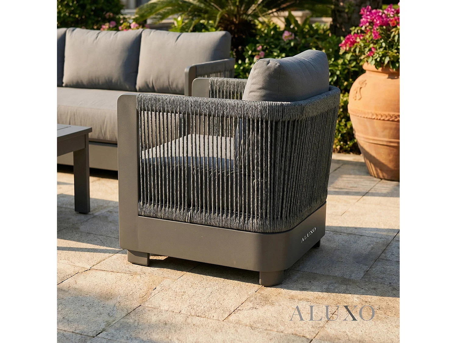 ALUXO Ares 5-Seater Luxury Lounge Set - Onyx Aluminium & Pebble Grey Cushions
