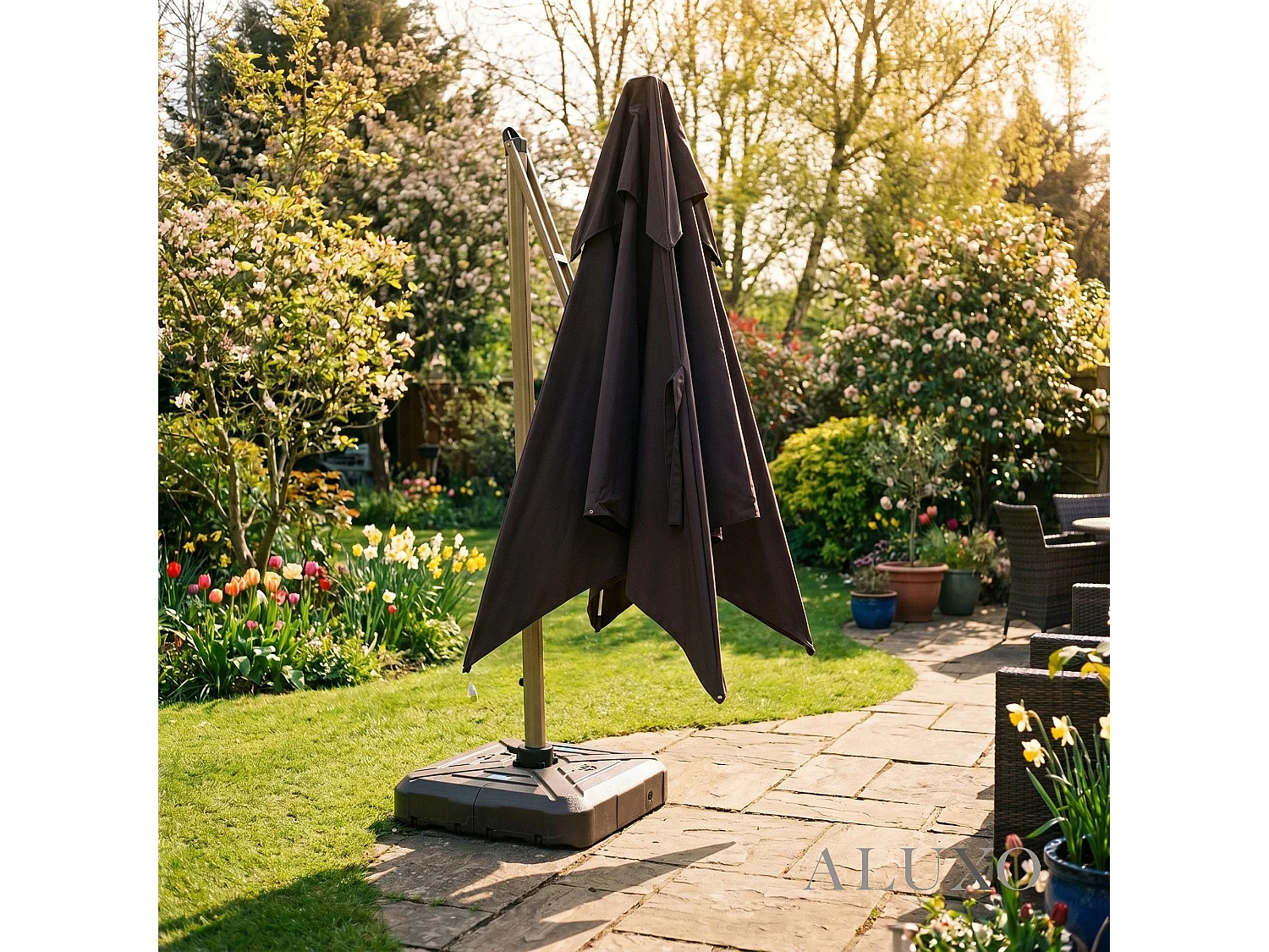 Camber 3m Square Cantilever Parasol with Solar LED Lights - Coffee Brown