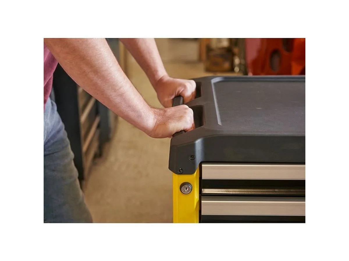 Chariot d’atelier Stanley STST74305-1 5 tiroirs, charge 300 kg, fermeture centralisée, jaune et noir