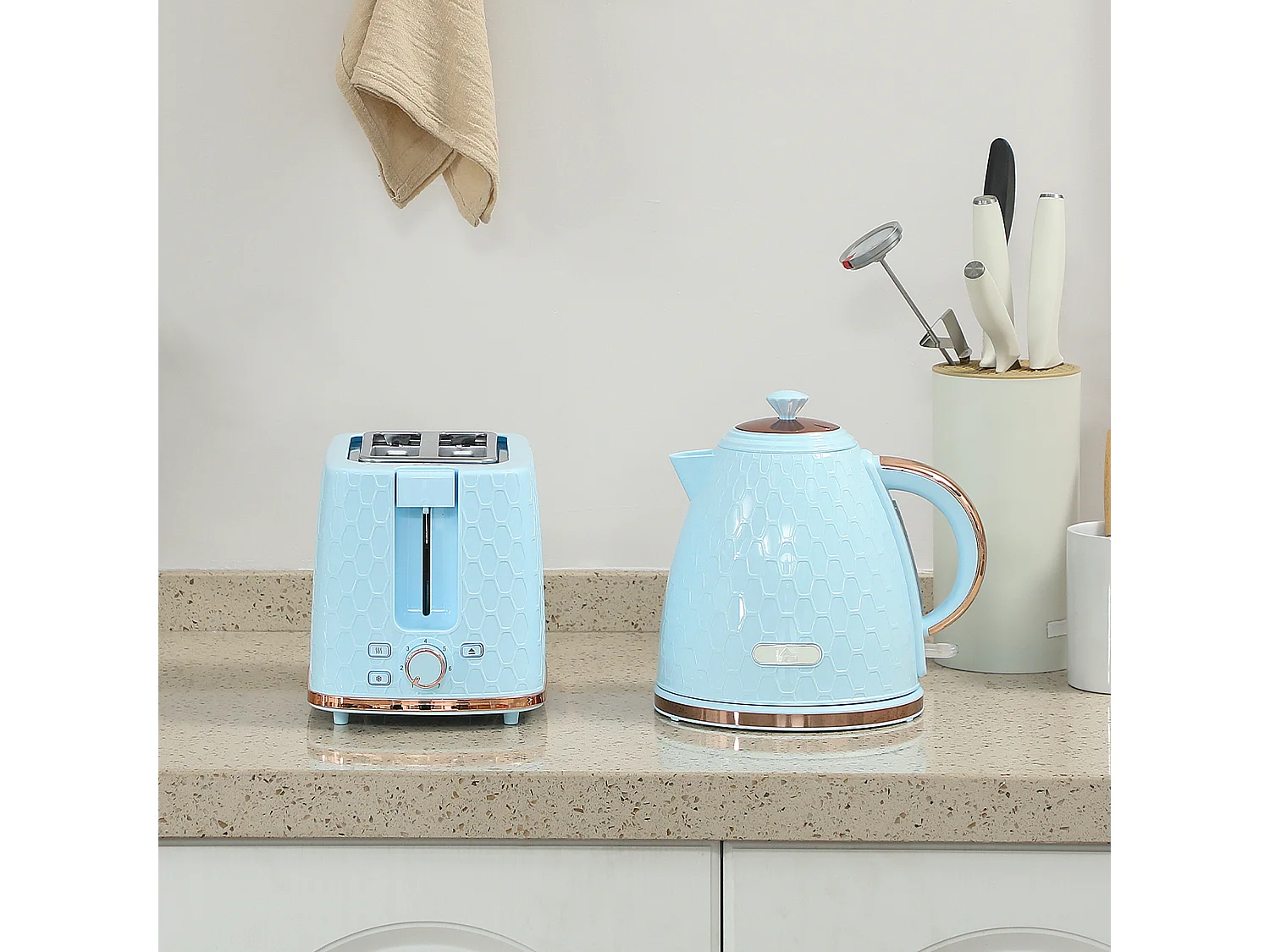 HOMCOM Kettle and Toaster Set 1.7L Kettle & 2 Slice Toaster Set, Light Blue