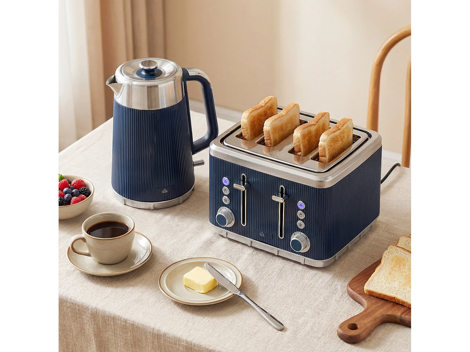 HOMCOM 1.7L 3000W Rapid Boil Kettle and 4 Slice Toaster Set Dark Blue