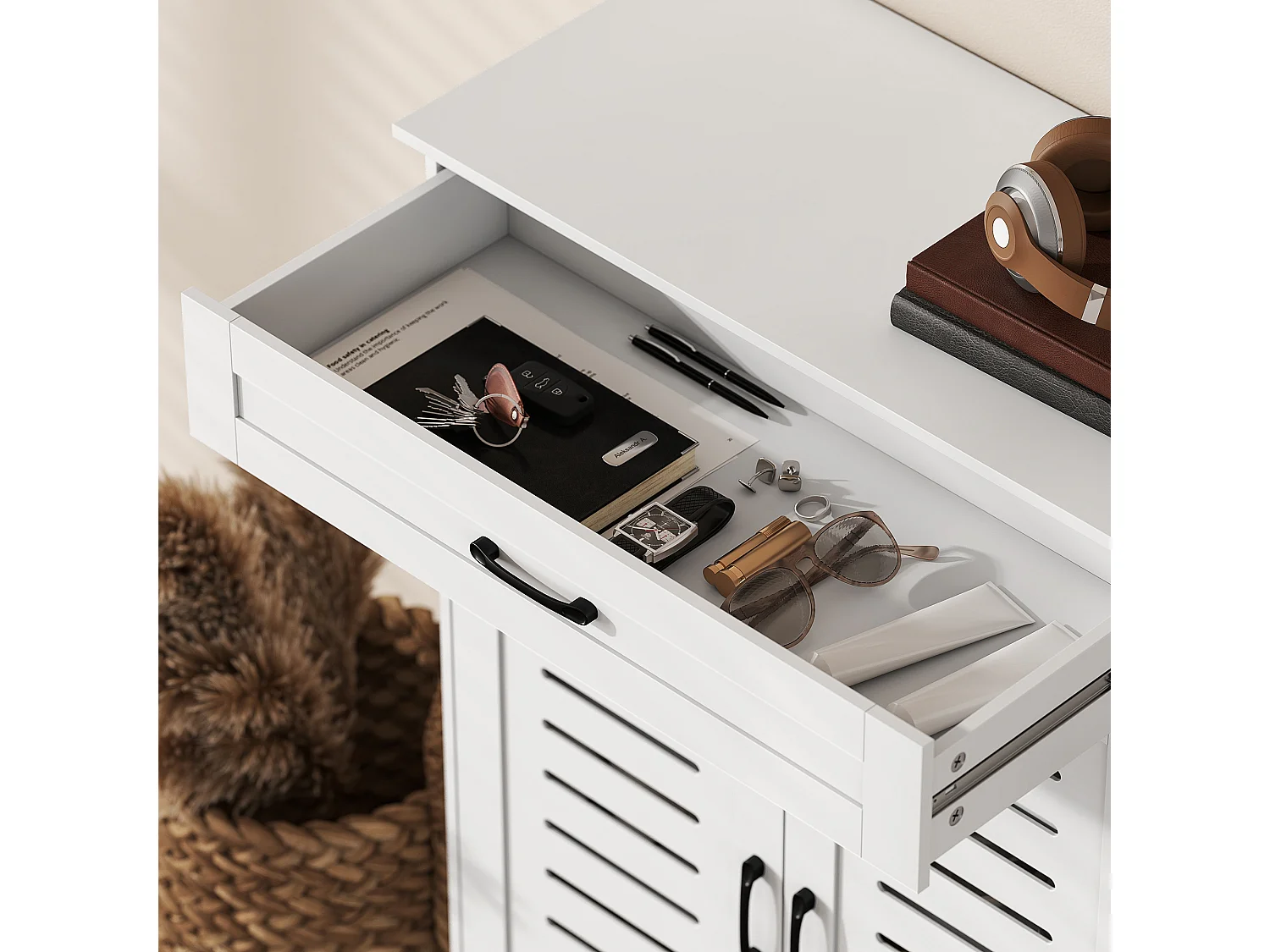 HOMCOM Modern Shoe Storage Cabinet with Louvered Doors and Drawer, White