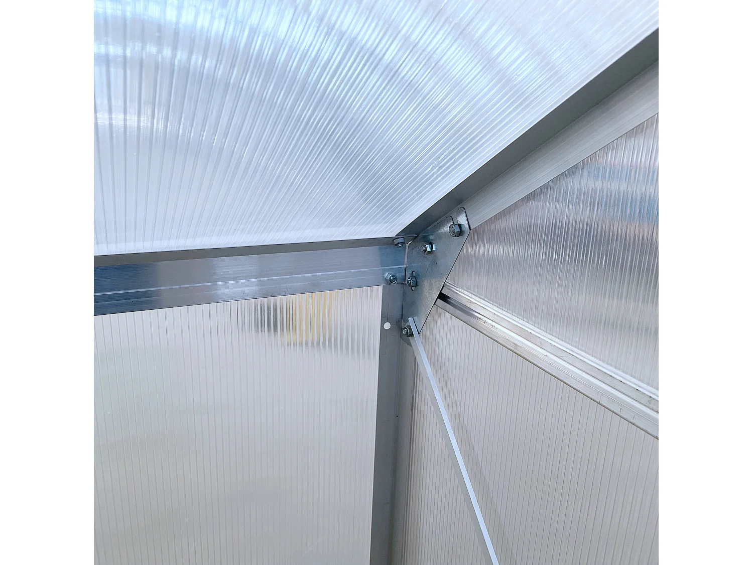 Outsunny 6 x 4ft Lean to Polycarbonate Greenhouse for Outdoor w/ Sliding Door