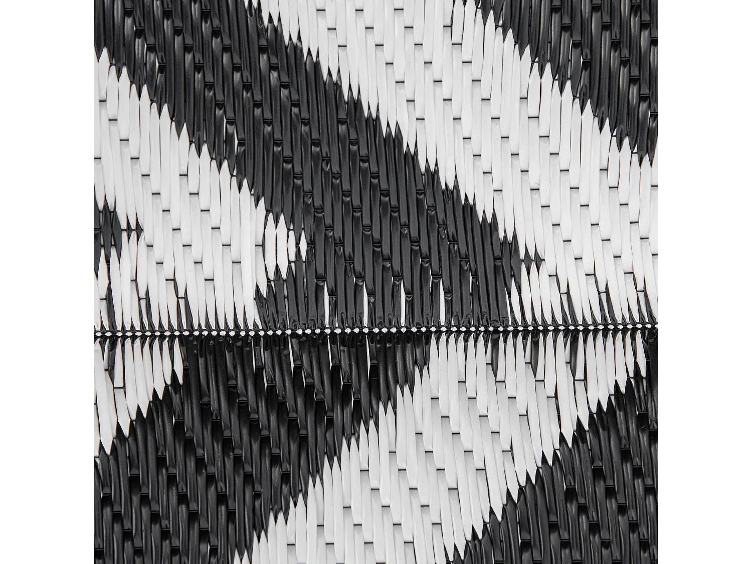 Outsunny 121x182cm Reversible Outdoor Rug Portable Plastic Straw RV Camping Mat