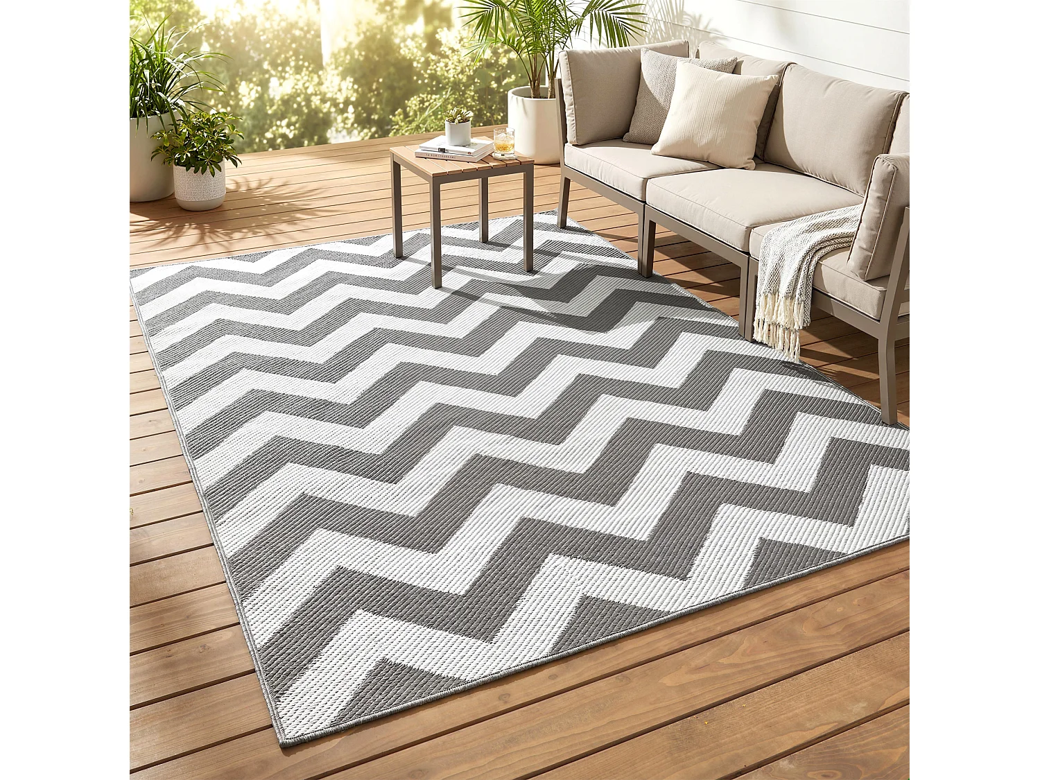 Outsunny Outdoor Rug, 1.2 x 1.8m Patio Floor Mat, Grey & White