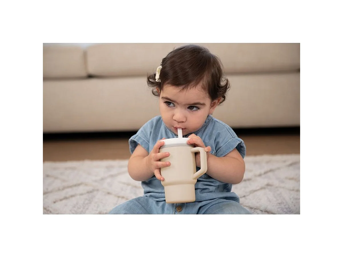 Infantino My 1st Tumbler 255 ml – Gobelet d'apprentissage en silicone beige