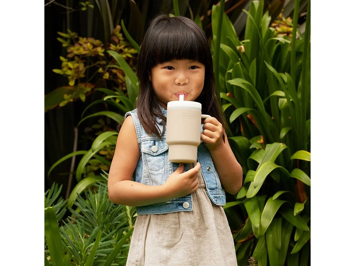 Infantino My 1st Tumbler 255 ml – Gobelet d'apprentissage en silicone beige